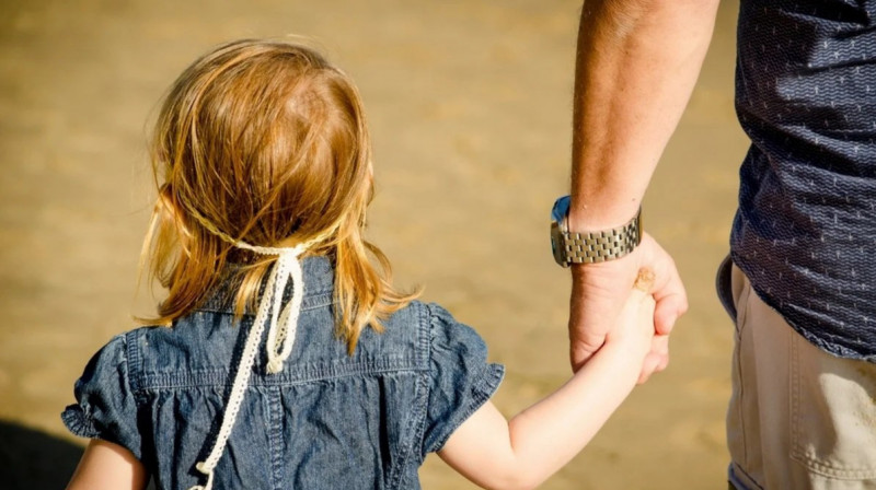 Карагандинка из мести развесила листовки о том, что ее муж педофил