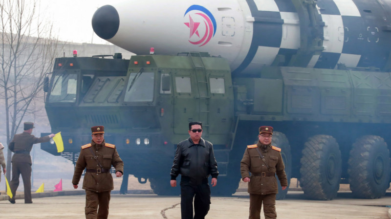Северная Корея приняла закон об автоматическом использовании ядерного оружия в случае угрозы