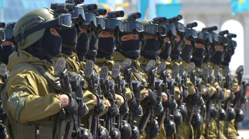 Армия Казахстана хуже узбекистанской, хотя тратит на оборону в пять раз больше бюджета