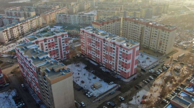 Выделяют деньги, а воды нет: алматинцы требуют отставки акима района