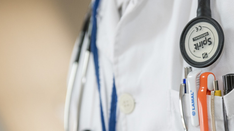 Минздрав Казахстана не может платить врачам скорой помощи нормальные зарплаты