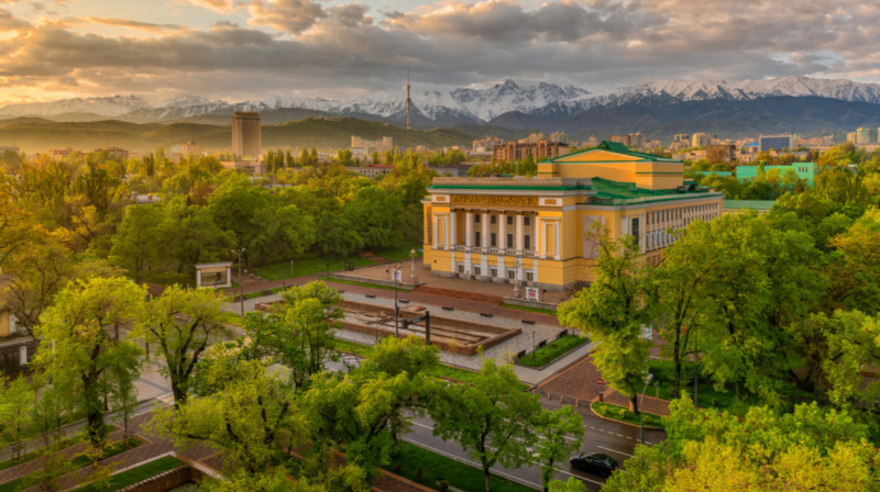 Сквер в Алматы оказался в частных руках: его продают за 245 миллионов тенге