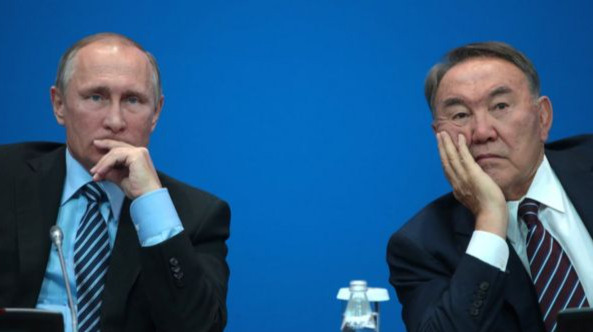Назарбаев поздравил Путина с днем рождения