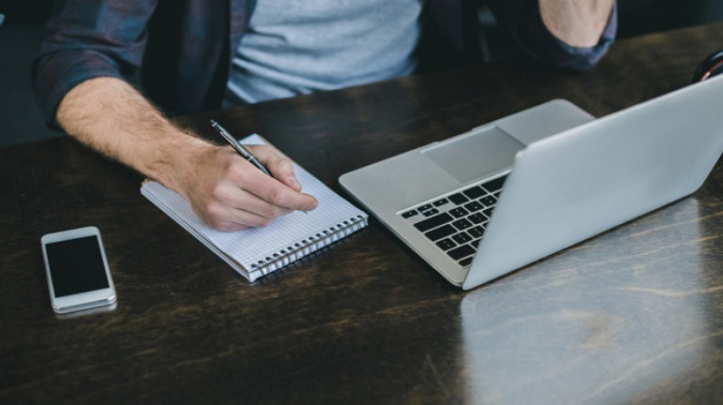 В Казахстане с начала 2022 года трудоустроилось всего несколько тысяч россиян