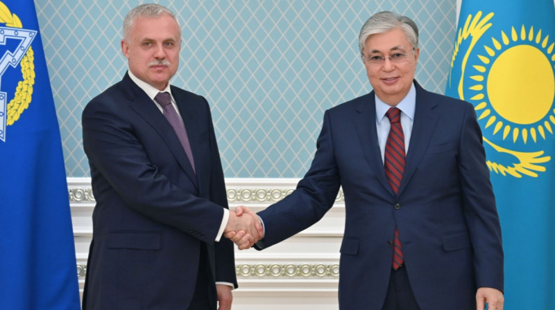 Токаев и Генсек ОДКБ обсудили участие в российско-украинской войне