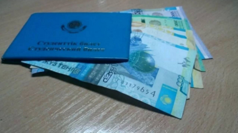 Казахстанским студентам повысили стипендии, но не всем