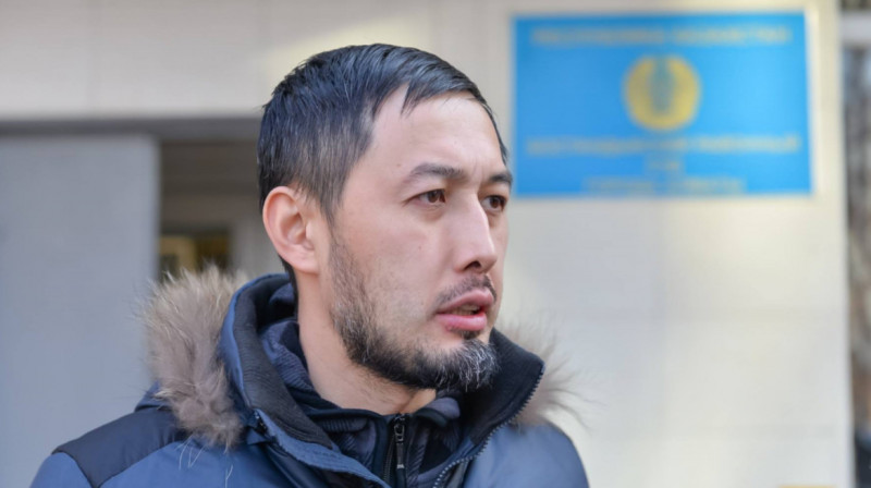 Активист требовал отменить регистрацию Токаева в Верховном суде
