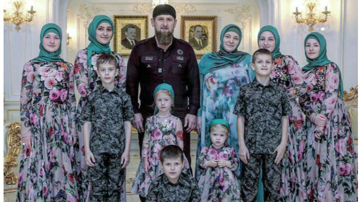 Кадыров показал, как его дети якобы воюют в Украине