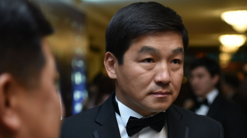 Бывший глава партии Nur Otan Бауыржан Байбек продает квартиру в Астане за 650 миллионов тенге