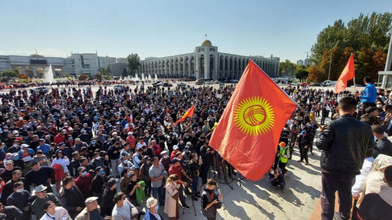 В Кыргызстане готовят госпереворот? В сети появилась подозрительная запись