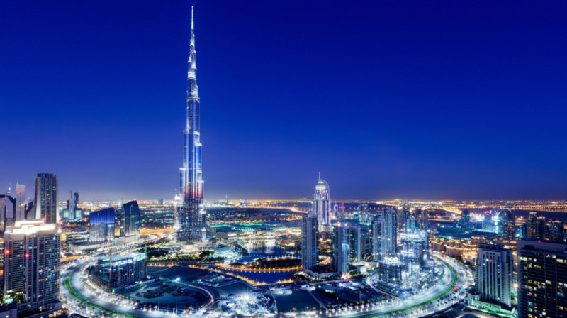 Флаг Казахстана украсил самый высокий небоскреб в Дубае