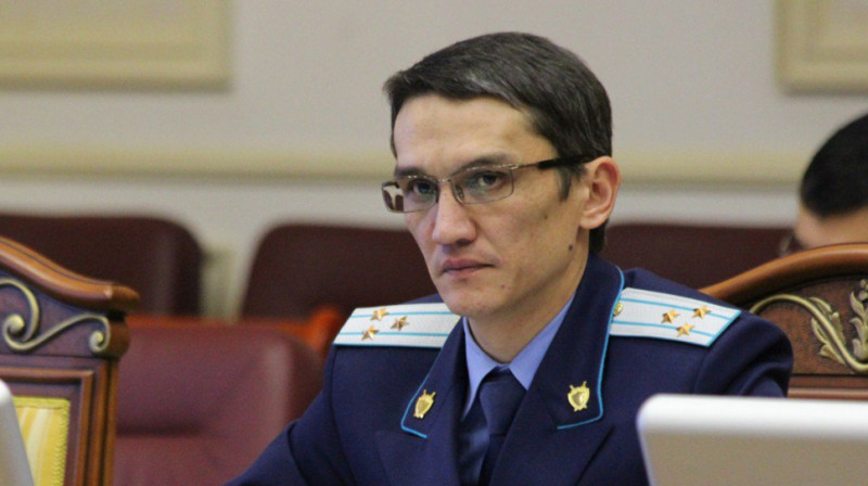 Чиндалиев сказал, что тратит деньги на жену, а не казино