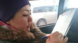 В Алматы полицейские задержали бурятскую журналистку