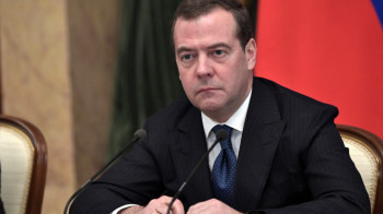 Медведев снова заговорил о применении ядерного оружия