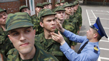 В России хотят увеличить срок службы в армии