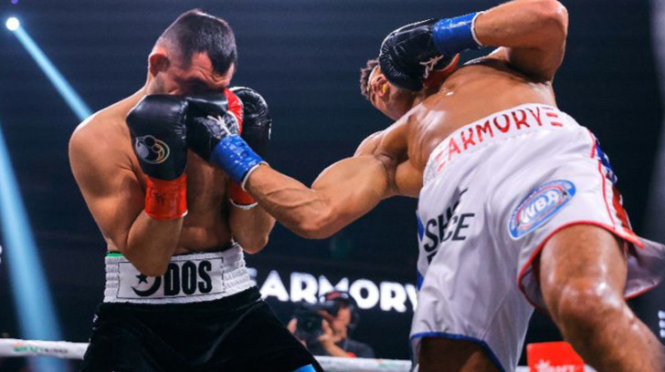 Казахстанского боксера ввели в искусственную кому после жестокого нокаута
