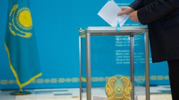 Казахстан новый, методы старые: студентов ЕНУ заставляют идти на выборы