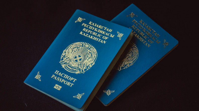 Новые требования для получения гражданства Казахстана направлены на россиян - политолог