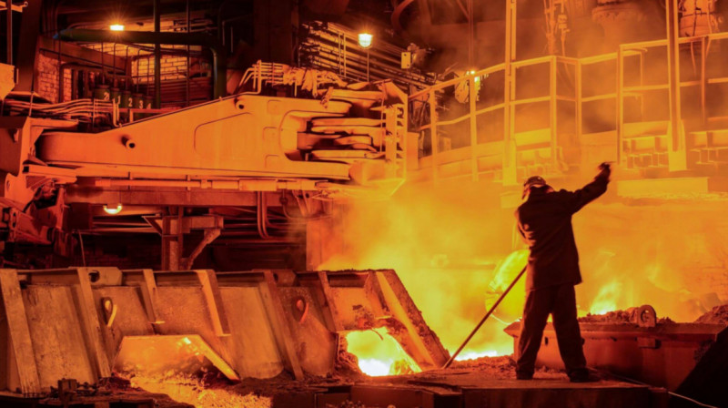 Зарплата руководителей и сотрудников в металлургической промышленности отличается в 14 раз