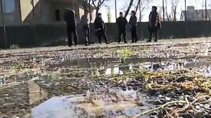 В Туркестанской области за 13 млн тенге построили опасную для детей игровую площадку