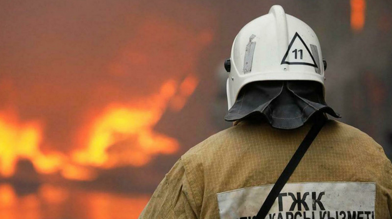 Семья погибшего пожарного в Абайской области получила квартиру
