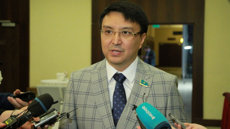 Нуржан Альтаев раскритиковал Мухтара Аблязова за призывы к митингам из Парижа