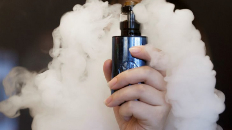 Почему в Казахстане запрещают вейпы, а не контролируют, объяснил министр