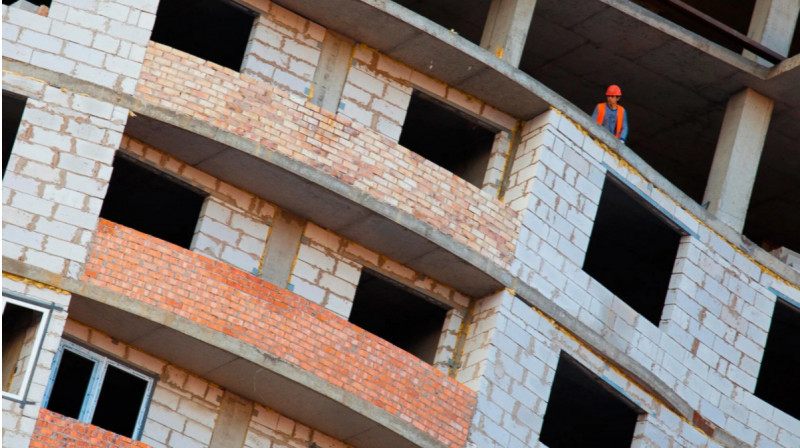 На каждого казахстанца приходится 23,2 квадрата вместо положенных 30 - депутат