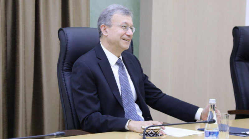 Посол США посетил выборы в Казахстане и поддержал критику ОБСЕ