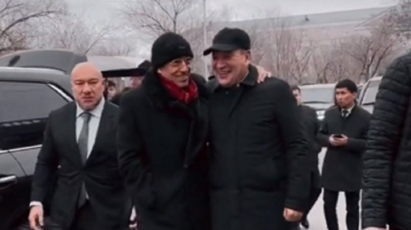 Олигарх Машкевич объяснил теплые объятия с акимом Актюбинской области Ералы Тугжановым