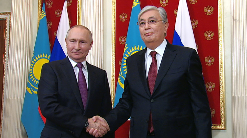 Визит Токаева подтверждает близость России и Казахстана - Песков