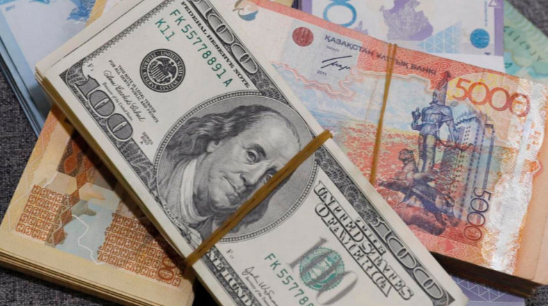 Из Казахстана все меньше переводят денег за границу