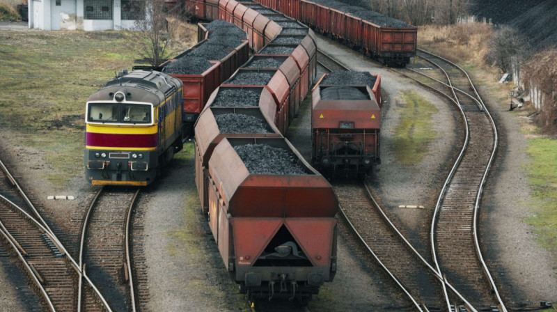 Казахстан экспортировал миллион тонн угля за месяц через Россию