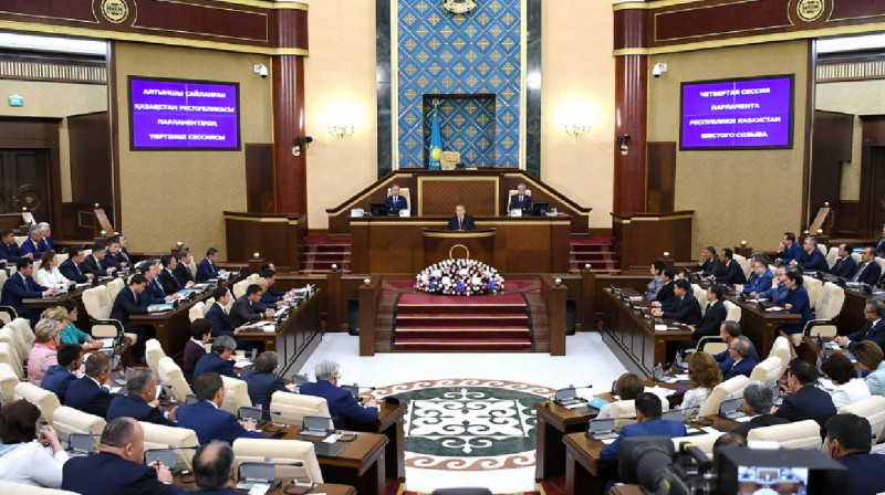 Ашимбаев рассказал, какие вопросы обсудят депутаты на совместном заседании палат Парламента