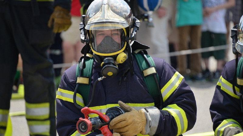 Спасателям в Казахстане будут доплачивать за сложную работу при ликвидации ЧС