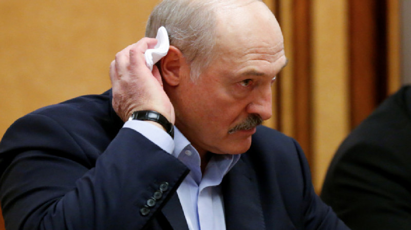 Лукашенко не понимает, почему в Беларуси нет хороших футболистов