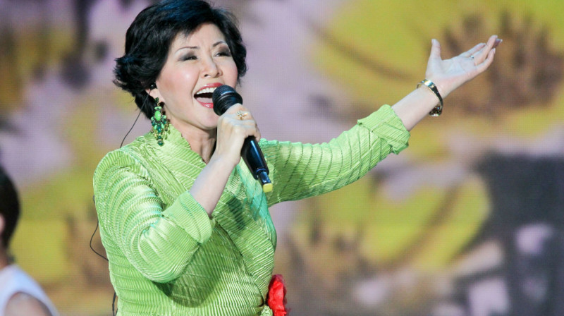 Роза Рымбаева выступила на российском ТВ с артистами, поддержавшими войну