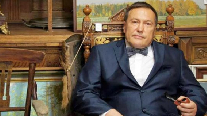 Богатейший госслужащий России умер в Индии