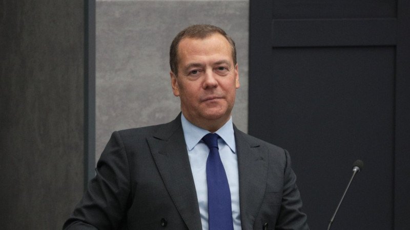 Развал США, ЕС и война в Европе: Медведев загадал желание на новый год