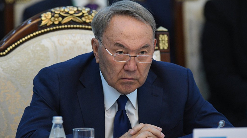Назарбаев лишится неприкосновенности после потери статуса Елбасы