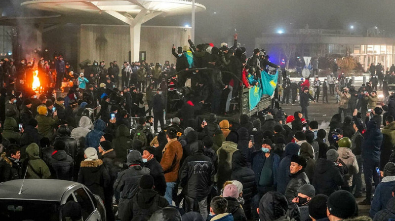 Во время январской трагедии экс-министр обороны Бектанов отдал незаконные приказы - Генпрокурор