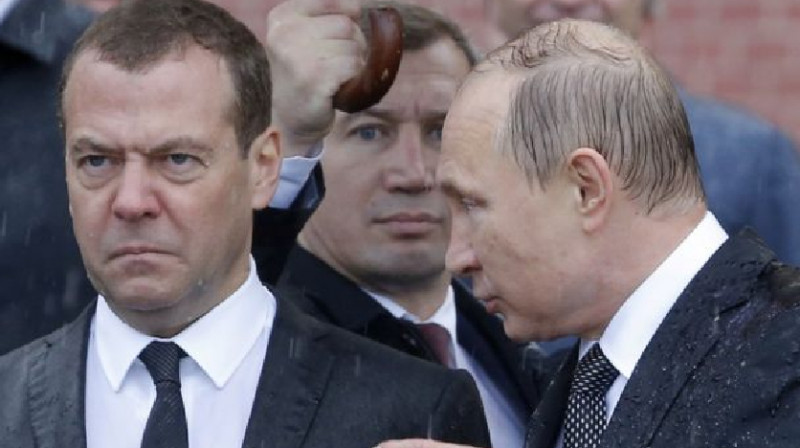 "Свиньи и нацисты": Медведев заговорил о "христианском милосердии", реагируя на отказ Украины прекращать огонь