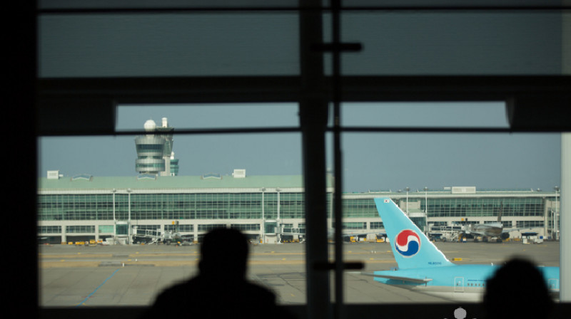 Пятеро россиян, сбежавших от мобилизации, уже несколько месяцев живут в аэропорту Сеула