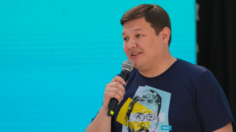 Оралов признался, что ботов под его постами в социальных сетях накрутил не он