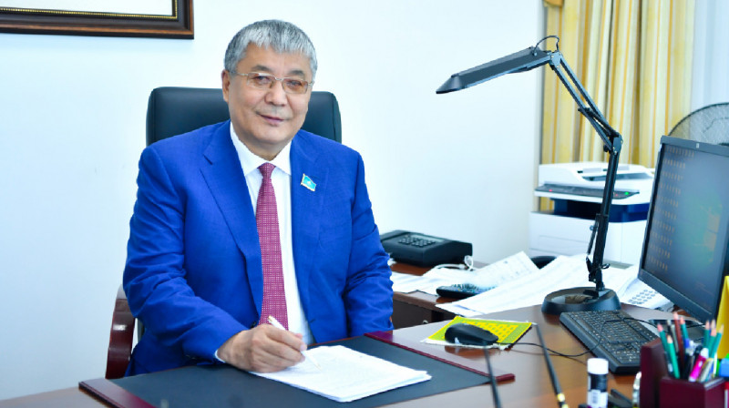 Депутат заявил, что потомки советских функционеров покупают название улиц в Казахстане