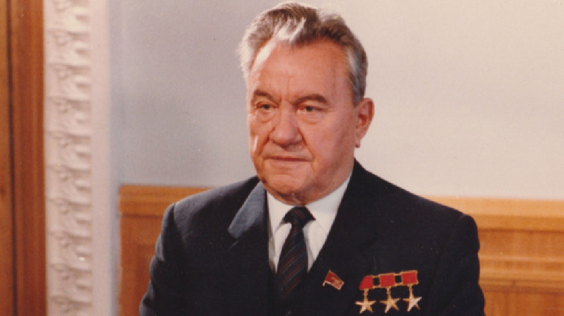 Павлодар - не Кереку, это казахская земля: как Кунаев отвечал на претензии российских политиков