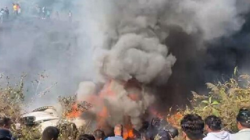 Никто не выжил: в Непале потерпел крушение самолет с 72 людьми на борту