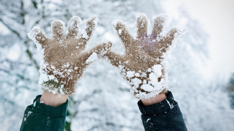 В Атырау нескольким жителям удалили пальцы и стопы из-за холодов