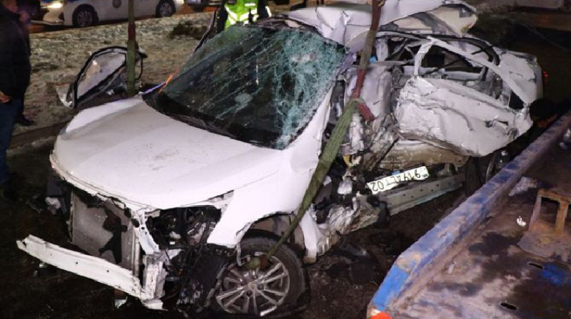 Трое парней погибли в жутком ДТП в центре Алматы