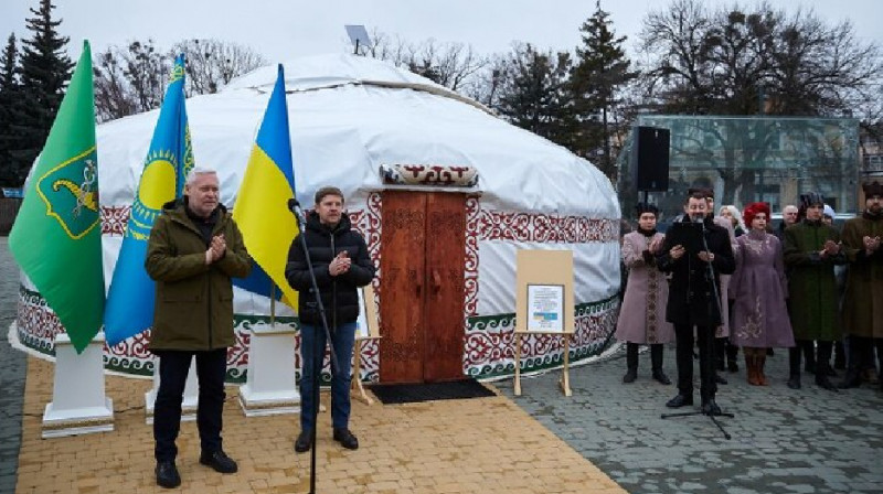 Уже третья казахская "юрта несокрушимости" появилась в Украине